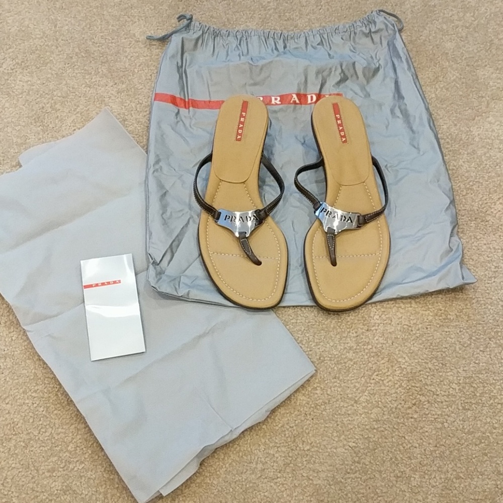 Brand New PRADA flip flop sandals with small heel